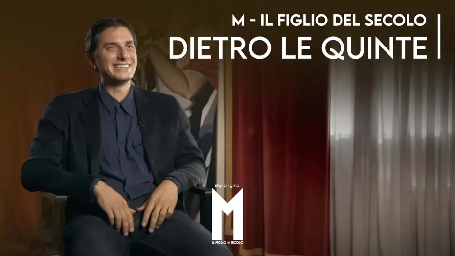 Wideo do filmu M - Il Figlio del secolo | Il dietro le quinte — M - Il Figlio del Secolo | Il dietro le quinte